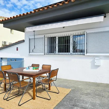 Deborah Villa L'Escala